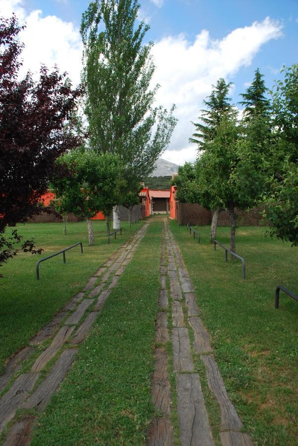 El Uncar Villa Castrejon de la Pena Exterior photo